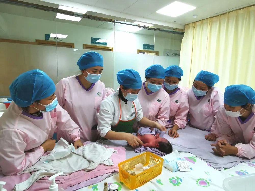 同江县妇婴监护型护送
